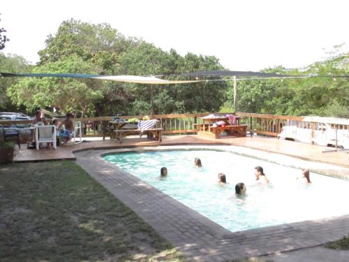Der Swimmingpool an oder in der Nähe von Kosi Bay Casitas