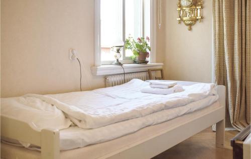 Posteľ alebo postele v izbe v ubytovaní 3 Bedroom Gorgeous Apartment In Vimmerby