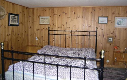 Katil atau katil-katil dalam bilik di Nice Home In Lidhult With Kitchen
