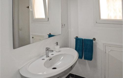 ガリレアにあるBeautiful Home In Galilea With 3 Bedrooms, Wifi And Outdoor Swimming Poolのギャラリーの写真