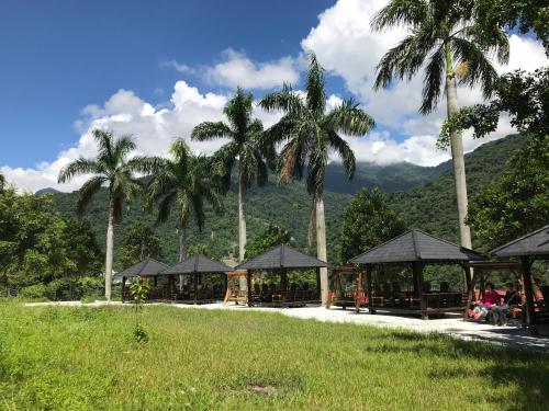 知本正好運溫泉民宿 室外花園