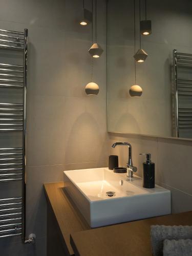 Magnolia - Modern Apartment near City Center and Sea photo 3