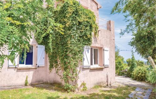 Cozy Apartment In Talasani