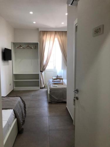 Una cama o camas en una habitación de Philip Royal