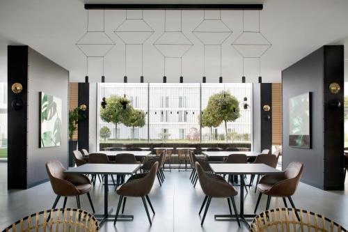 J Hotel photo 30