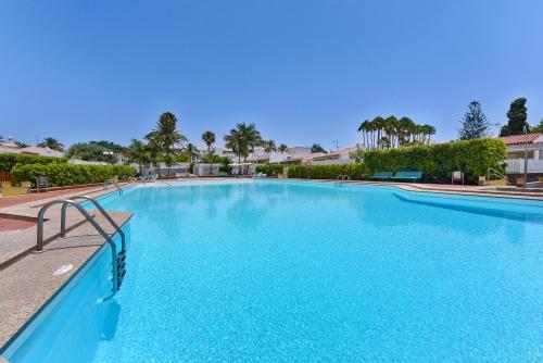 Jacuzzi & Garden Holiday Home