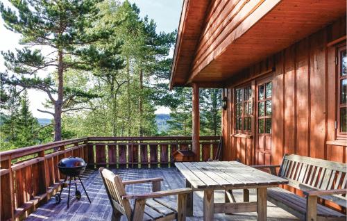 Balkón nebo terasa v ubytování Three-Bedroom Holiday Home In Amli