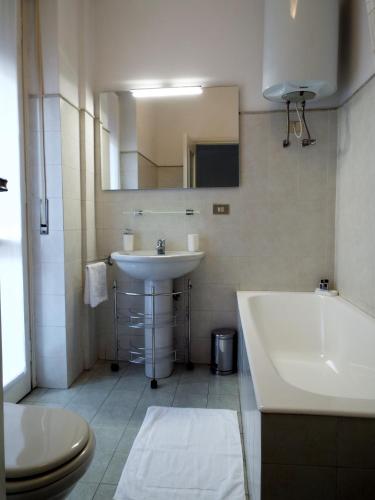 Lacaralele Apartment