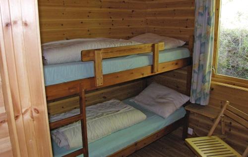 Bunk bed o mga bunk bed sa kuwarto sa Golhaug