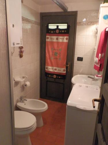 Duanita appartamenti tesisinde bir banyo