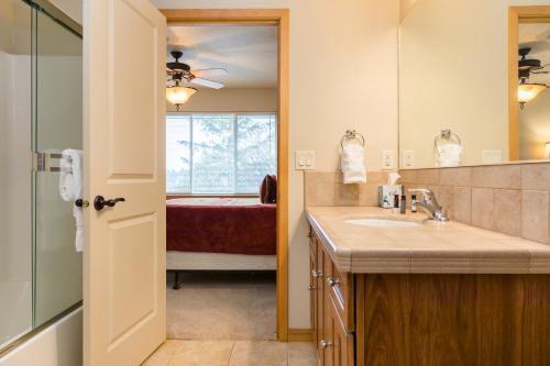 Running Y Vacation Rentals – Photos 4