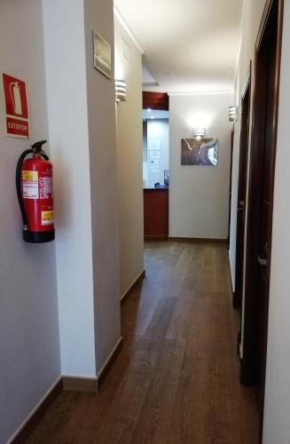 Μια τηλεόραση ή/και κέντρο ψυχαγωγίας στο Hotel LB Lebrija by MA 22 Puntos