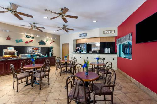 Restaurace v ubytování Super 8 by Wyndham Eureka Springs