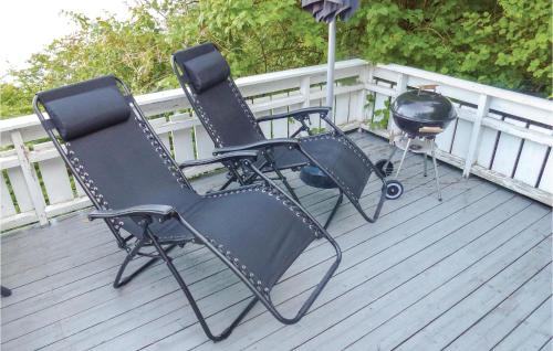 Balkoni atau teres di 4 Bedroom Beautiful Home In Lindesnes