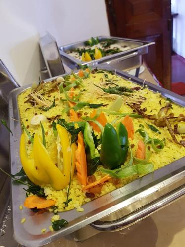 ホテルの敷地内または近くでの食事または食べ物