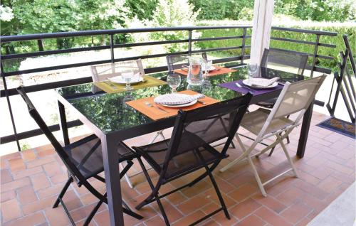 Μπαλκόνι ή βεράντα στο Beautiful Home In Bagnoles De L'orne