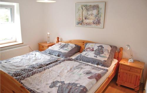 מיטה או מיטות בחדר ב-3 Bedroom Gorgeous Apartment In Trierweiler