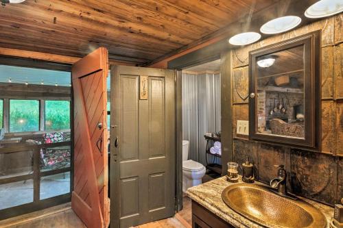 Foto da galeria de Ginny's Cabin em Spruce Pine