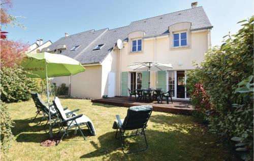 Nice Home In Port-En-Bessin-Huppain