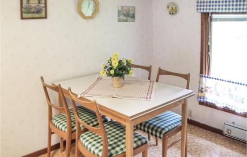 Χώρος καθιστικού στο Two-Bedroom Holiday Home In Rottne