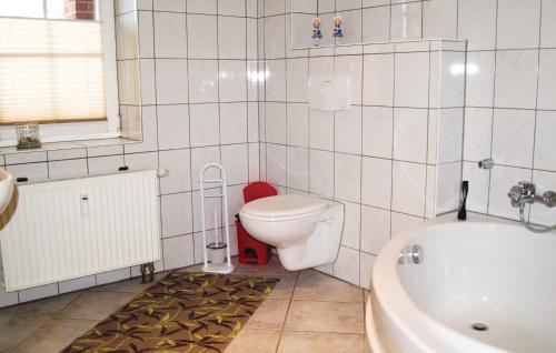 Galeriebild der Unterkunft Awesome Apartment In Mirow Ot Qualzow With 2 Bedrooms in Qualzow