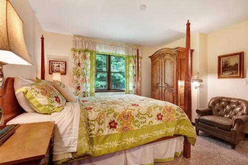 Krevet ili kreveti u jedinici u okviru objekta Grand Tomahawk Lodge