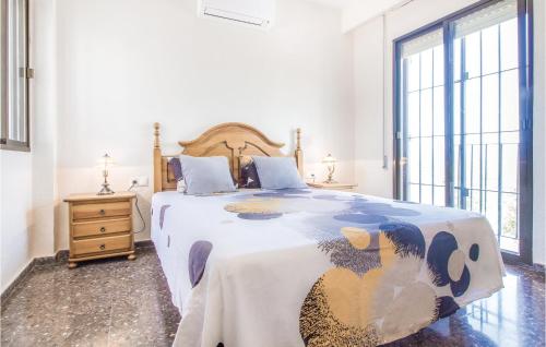 Postel nebo postele na pokoji v ubytování Amazing Home In Alberique With Outdoor Swimming Pool