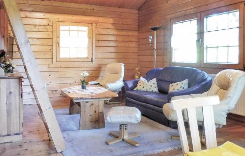 Χώρος καθιστικού στο 2 Bedroom Nice Home In Schlitz-Rimbach