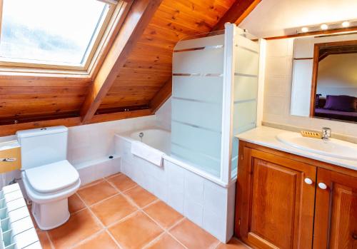 Koupelna v ubytování Apartamentos Rentarán