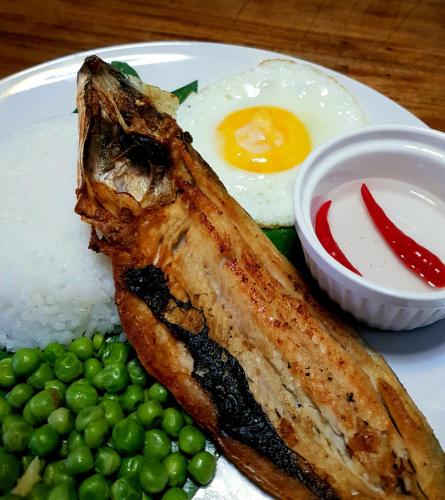 Makanan di atau berdekatan inn ini