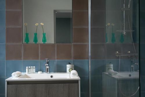 Bilik mandi di Villa d'Eaux