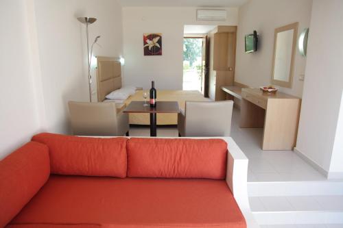 Gallery image of KOLYMBIA SKY HOTEL in Kolimbia