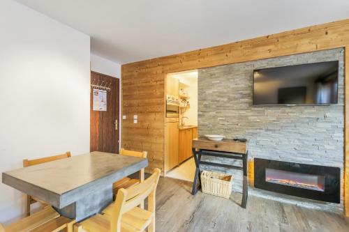 Μια τηλεόραση ή/και κέντρο ψυχαγωγίας στο Residence Les Ravines - maeva Home