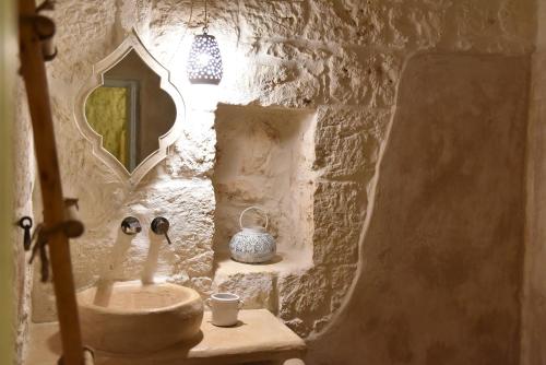 A bathroom at Villa Amore Bianco