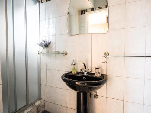 Gallery image of John-Lou's One-bedroom Apartment in Windhoek