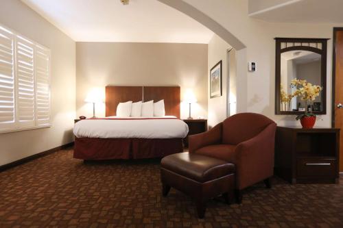 Best Western Lanai Garden Inn & Suites Image
