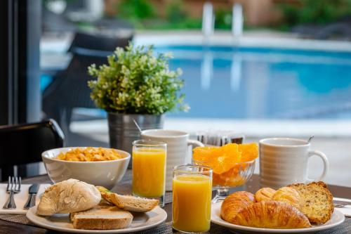 Opțiuni de mic dejun disponibile oaspeților de la Hotel D. Luis - Elvas