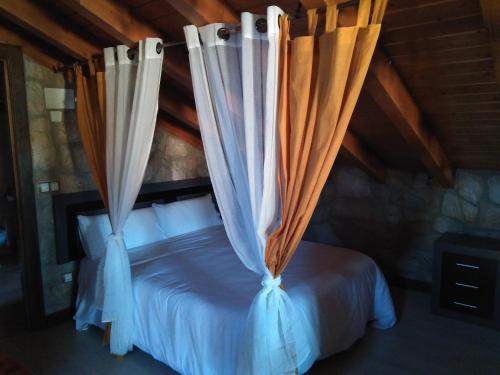 Katil atau katil-katil dalam bilik di Apartamentos Turisticos Julia