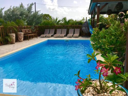 Bazén v ubytování Titalee Lodge 3 Villas autour d'une piscine nebo v jeho okolí