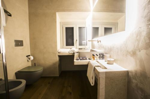 Gallery image of Edward Rooms & Wellness B&B in Trani