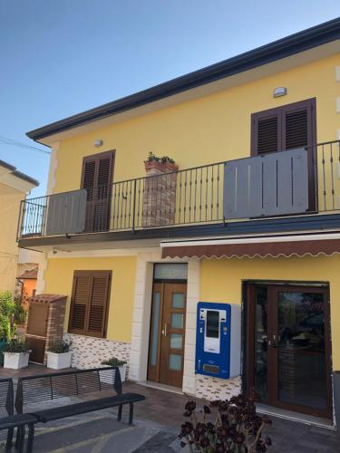 Το κτήριο όπου στεγάζεται  το bed & breakfast