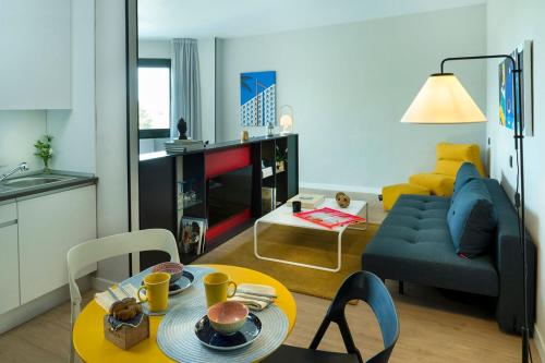 Ruang duduk di The Oliver Apartamentos