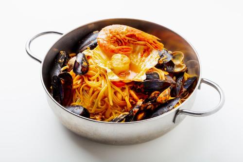 ホテルの敷地内または近くでの食事または食べ物