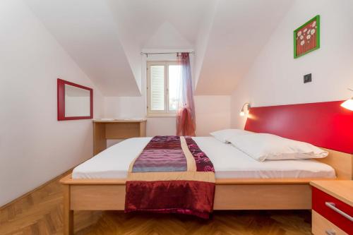 Postel nebo postele na pokoji v ubytování Panoramic View Apartment