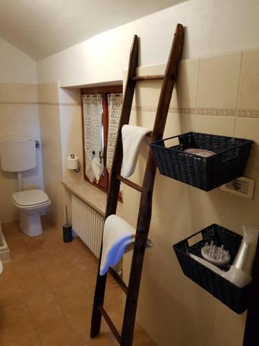 Ένα μπάνιο στο Bed & Breakfast La Tana dei Sognatori
