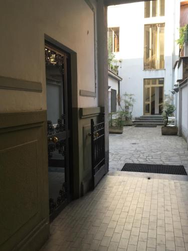 Milanofiere Flat
