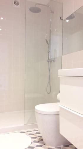 Modern Cosy Flat with Terrace in Campo de Ourique.