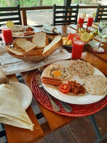 Frühstücksoptionen für Gäste der Unterkunft Elephant Lodge