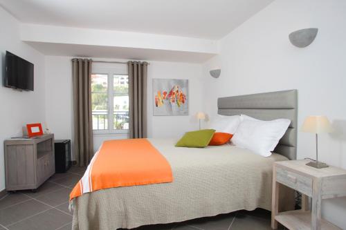 Ένα ή περισσότερα κρεβάτια σε δωμάτιο στο Best Western Hotel Casa Bianca, Piscine Intérieure et Extérieure