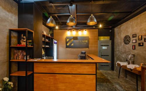 The Z Nite Hostelにあるラウンジまたはバー
